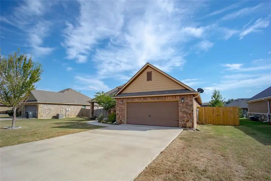 3533 Carriage Point Drive, Durant, OK 74701 - #3