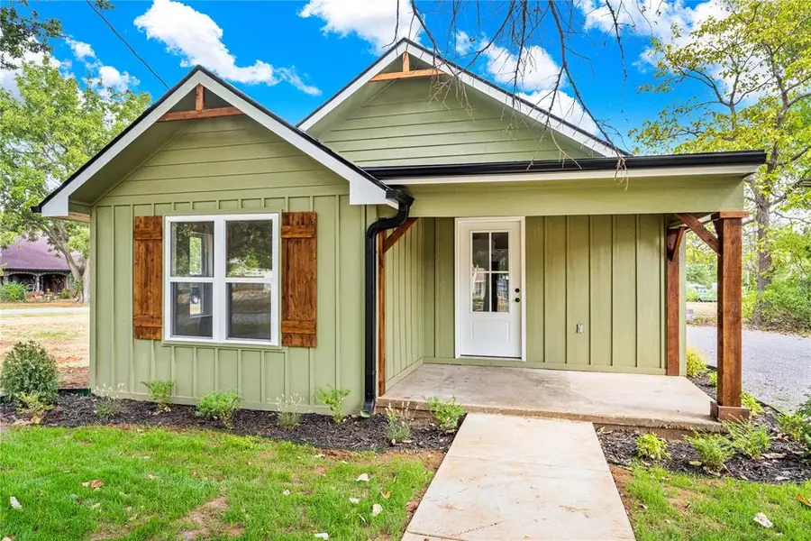 710 N 2nd Street, Marlow, OK 73055 - #2