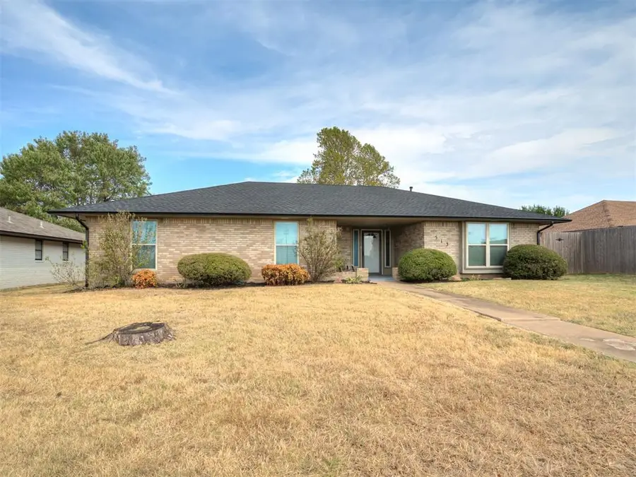 513 Smiling Hill Boulevard, Edmond, OK 73013 - #2