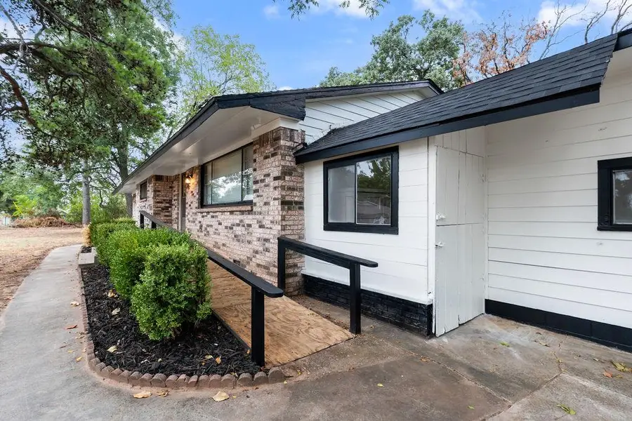 408 S Lindale Avenue, Shawnee, OK 74801 - #2