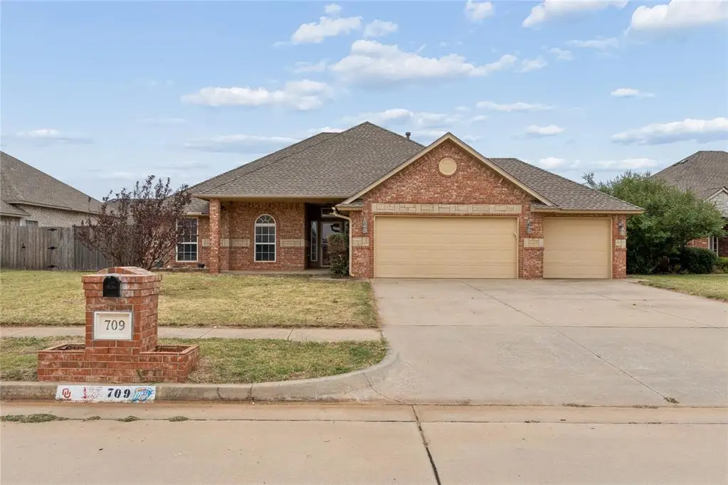 709 N White Tail Way, Mustang, OK 73064 - #1