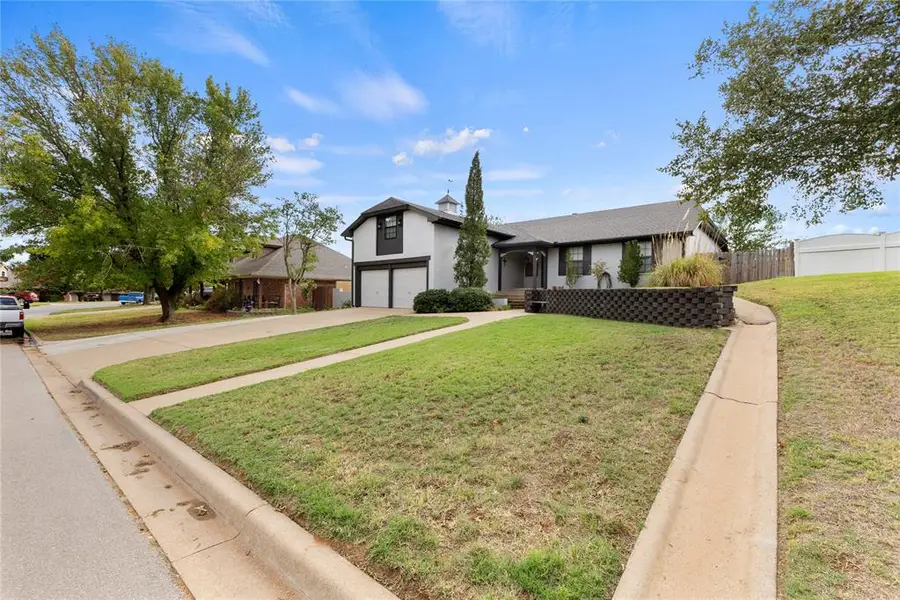 1809 N Lark Street, Weatherford, OK 73096 - #3