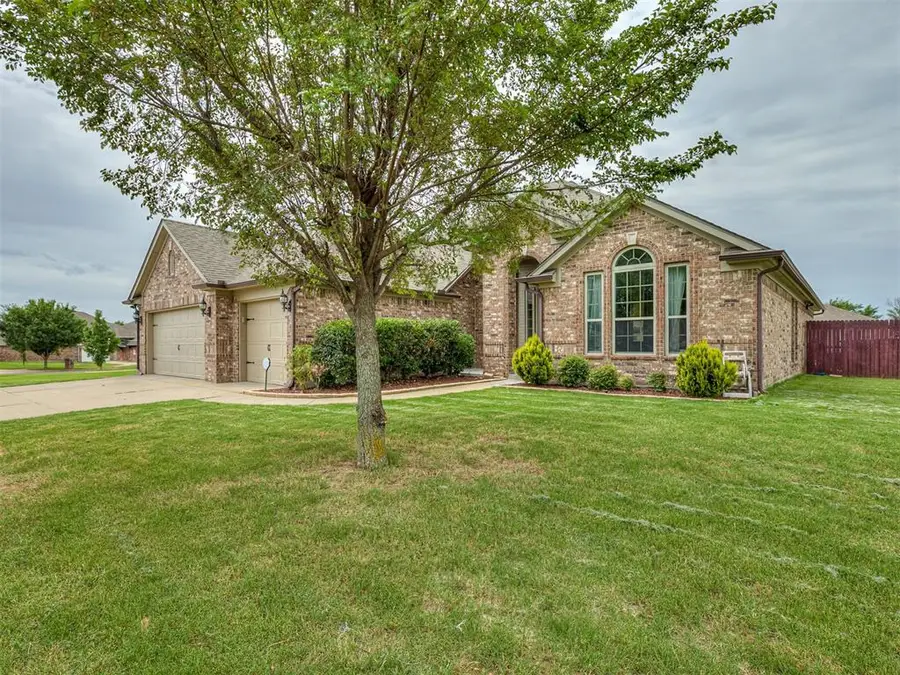18501 El Greco Drive, Edmond, OK 73012 - #3