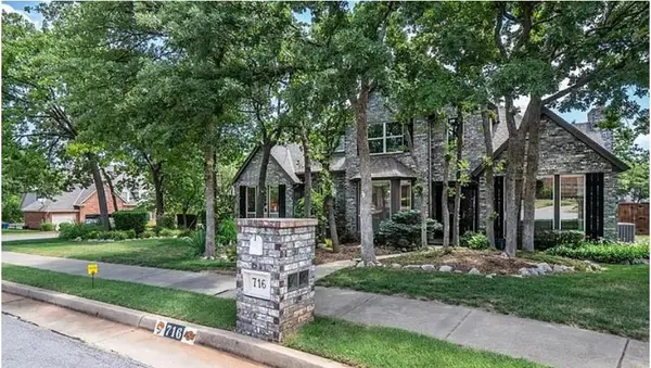 716 Fox Bend Trail, Edmond, OK 73034