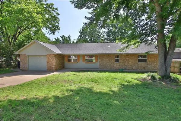 213 S 6th Street, Noble, OK 73068