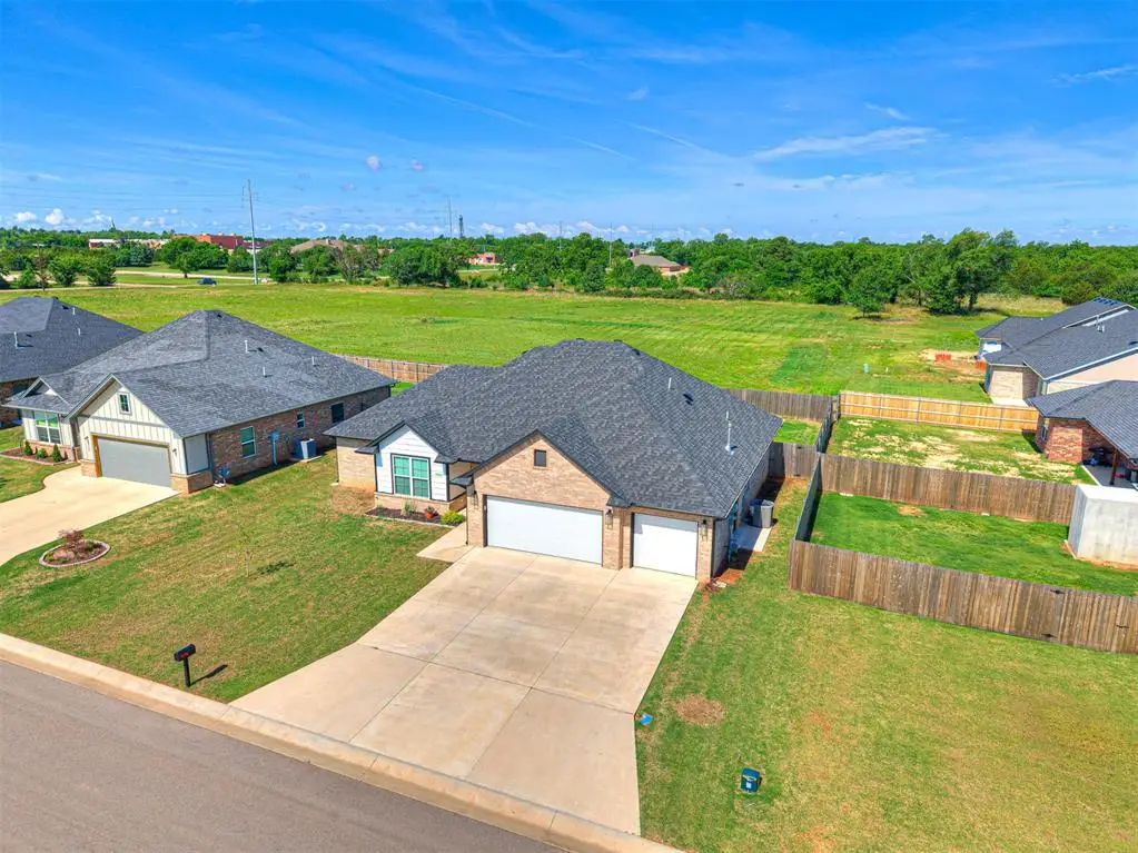 4526 Red Bird Road, Shawnee, OK 74804 - #1