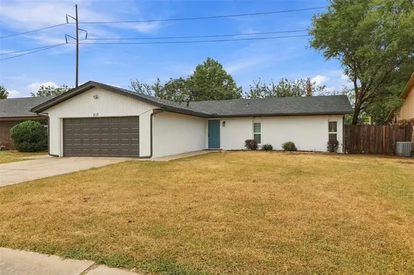 217 Elwood Drive, Edmond, OK 73013