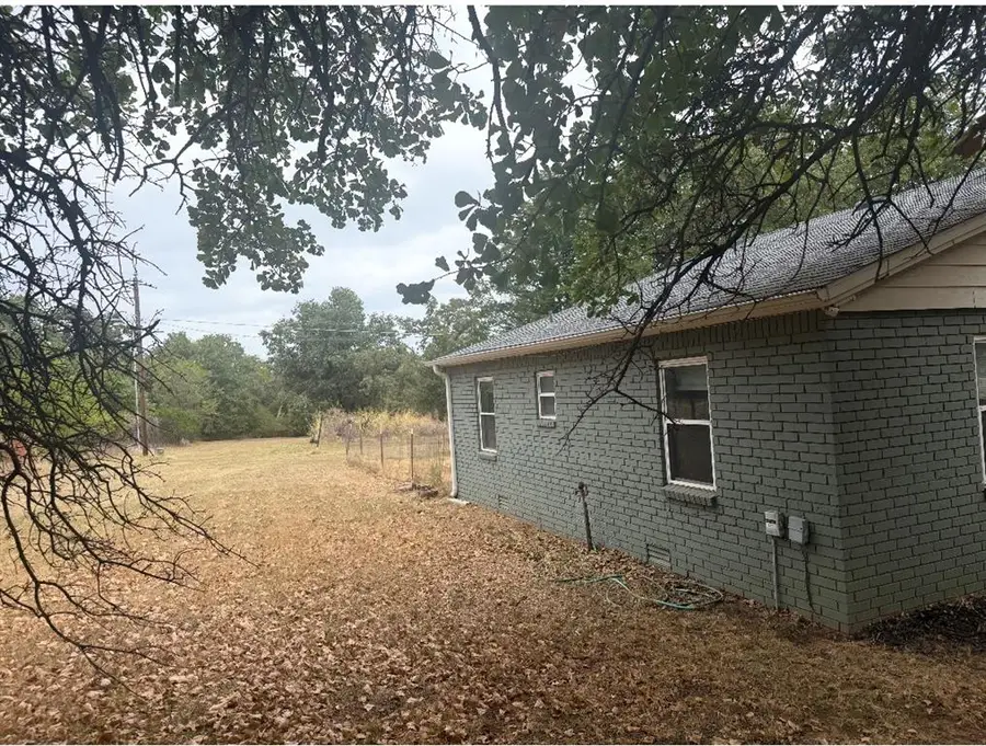 106 W Central Avenue, Carney, OK 74832 - #3