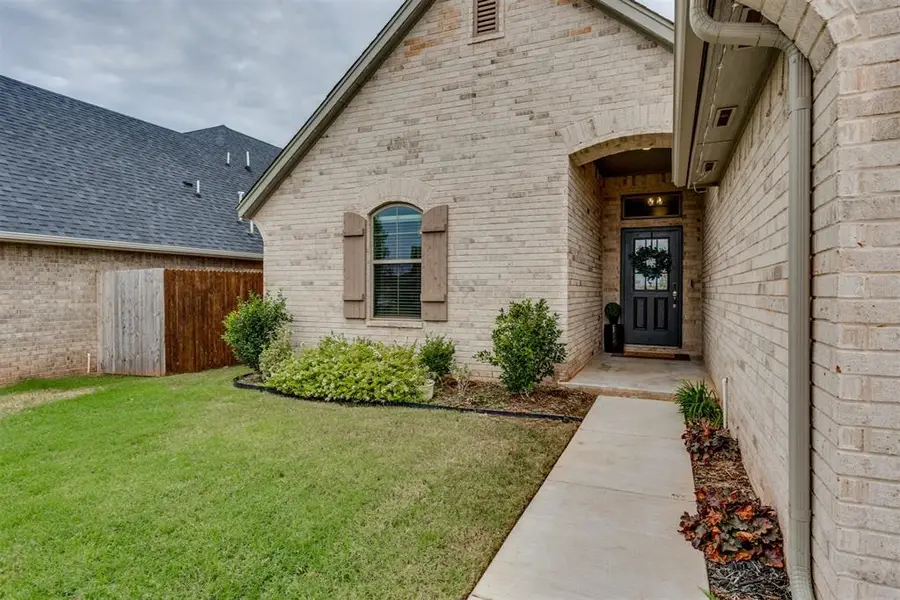 9208 SW 41st Street, Oklahoma City, OK 73179 - #2