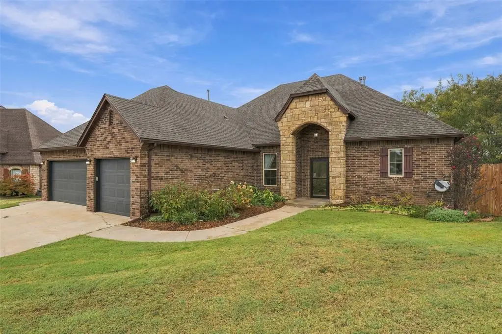 2800 SE 11th Street, Moore, OK 73160 - #1