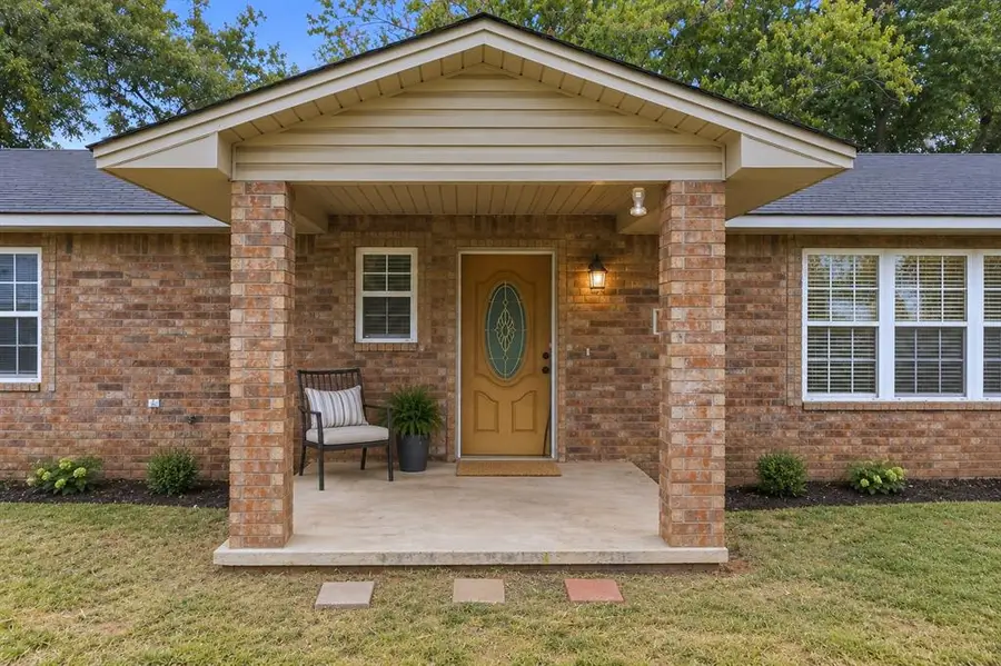 802 S Clayton Avenue, Wynnewood, OK 73098 - #2