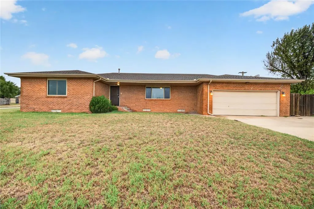 860 Park Avenue, Watonga, OK 73772 - #1