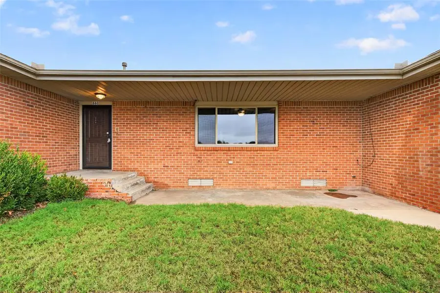 860 Park Avenue, Watonga, OK 73772 - #2