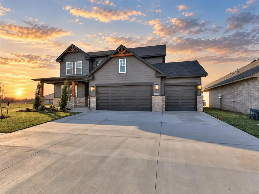 7701 Three Woods Lane, Yukon, OK 73099 - #3