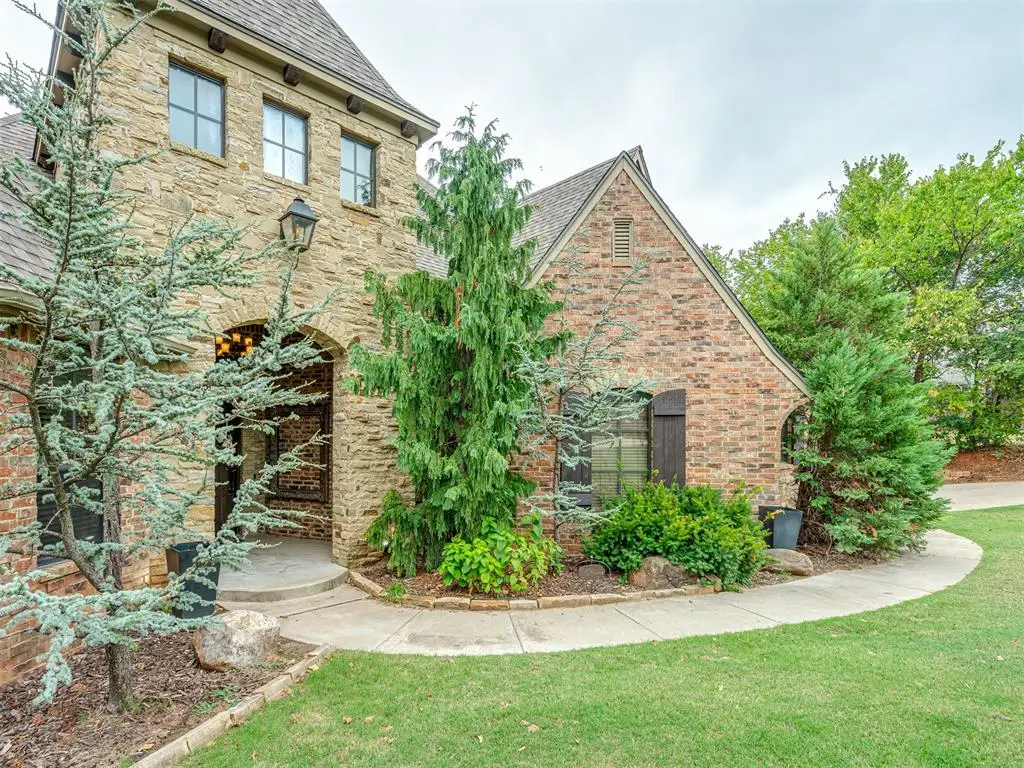 6702 Stone Hill Drive, Edmond, OK 73034 - #1