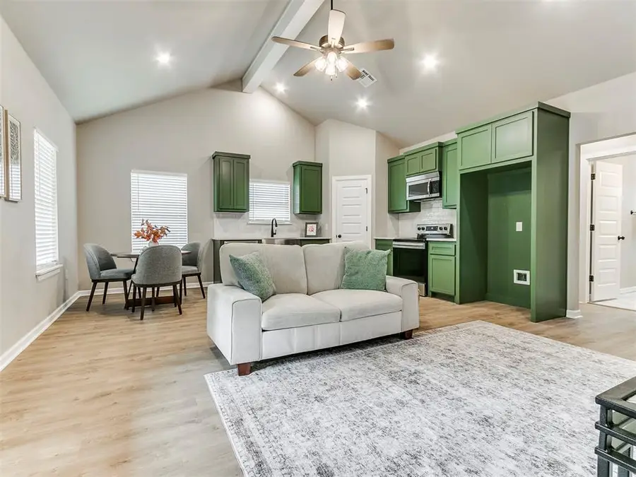 226 E Oklahoma Avenue, Kingfisher, OK 73750 - #3