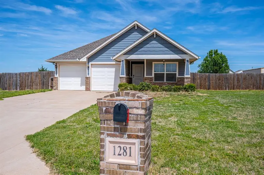 1281 Lakeview Drive, Edmond, OK 73034 - #2