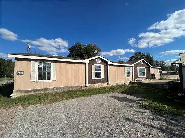 202 S Cedar Avenue, Erick, OK 73645