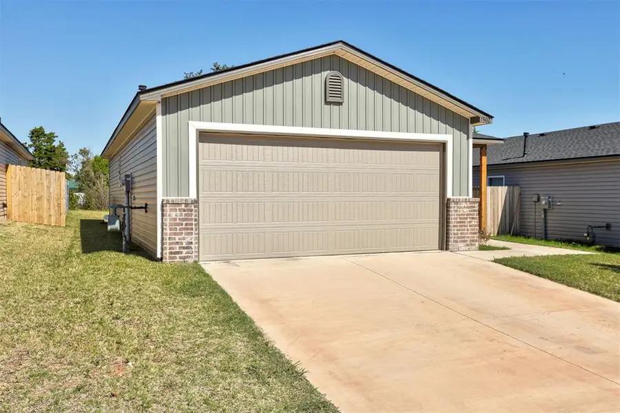 1302 Guthrie Farms Boulevard, Guthrie, OK 73044 - #3