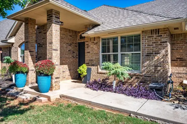 15720 Wild Creek Drive, Edmond, OK 73013