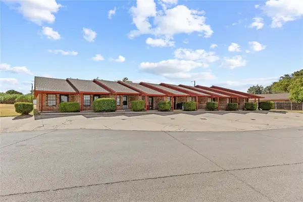 404 S 23rd Street, Clinton, OK 73601