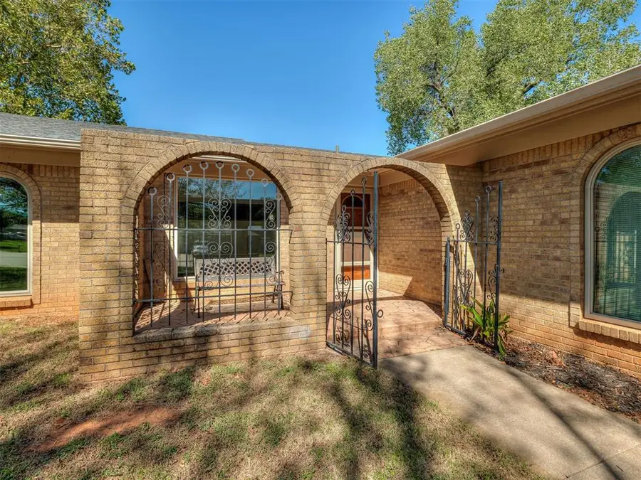 1029 Montreal Drive, Yukon, OK 73099 - #3