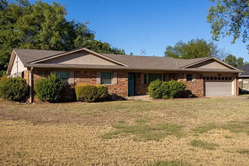 2815 W Beech Avenue, Duncan, OK 73533 - #1