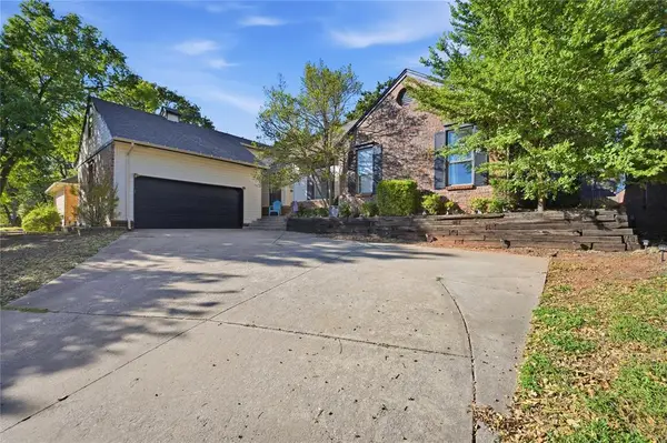 2301 Woodford Way, Edmond, OK 73034