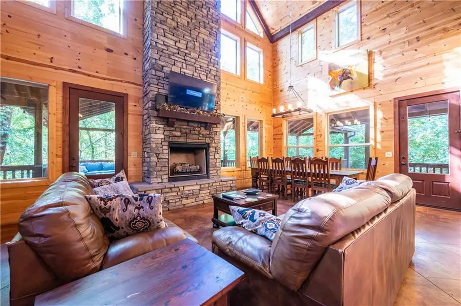 637 High Peak Trail, Broken Bow, OK 74728 - #2