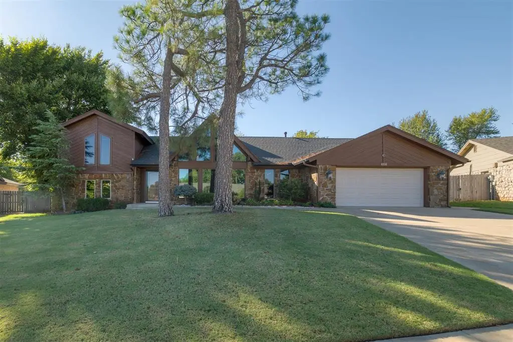 608 Woodlawn Drive, Yukon, OK 73099 - #1