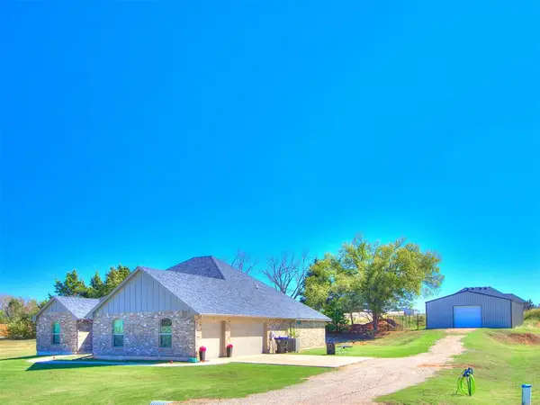 6949 Whirlaway Run, Guthrie, OK 73044