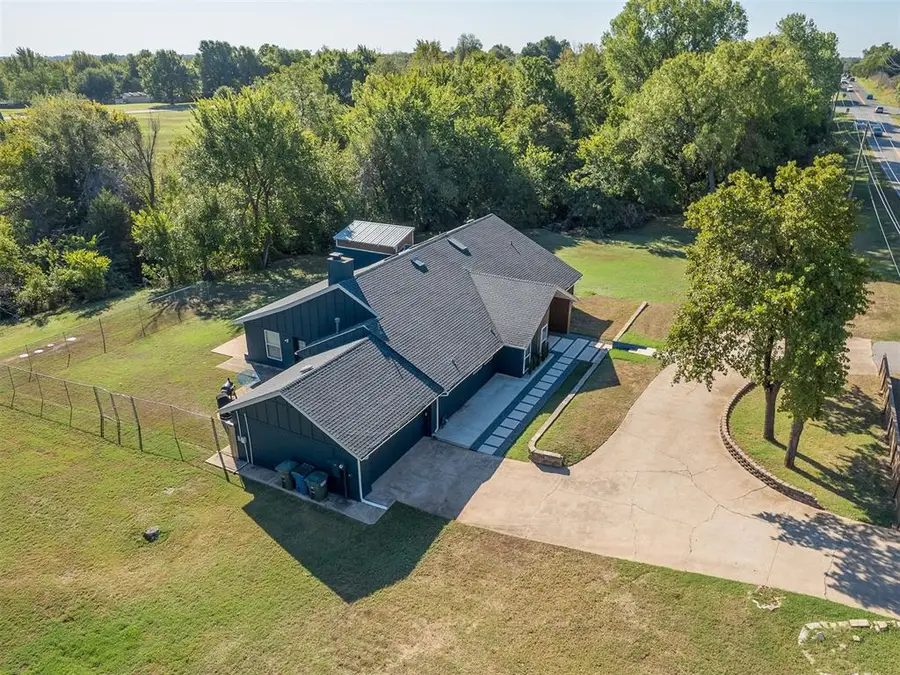 4100 N Bryant Avenue, Edmond, OK 73034 - #2
