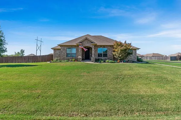 299 Hillside Drive, Harrah, OK 73045