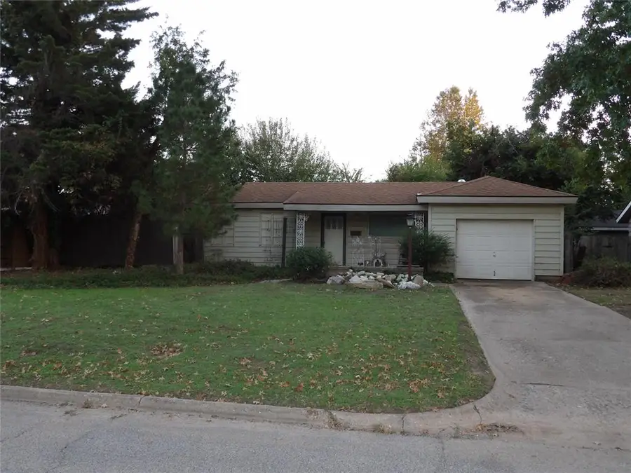 1617 Indian Drive, Enid, OK 73703 - #2