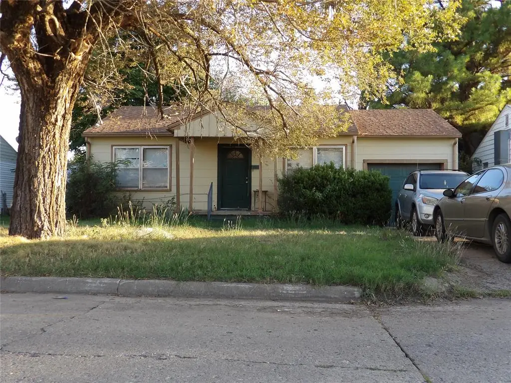 305 W Hickory Avenue, Enid, OK 73701 - #1