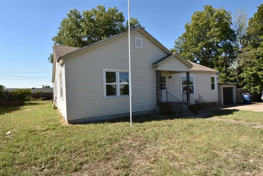 1323 Roosevelt Street, Seminole, OK 74868 - #2