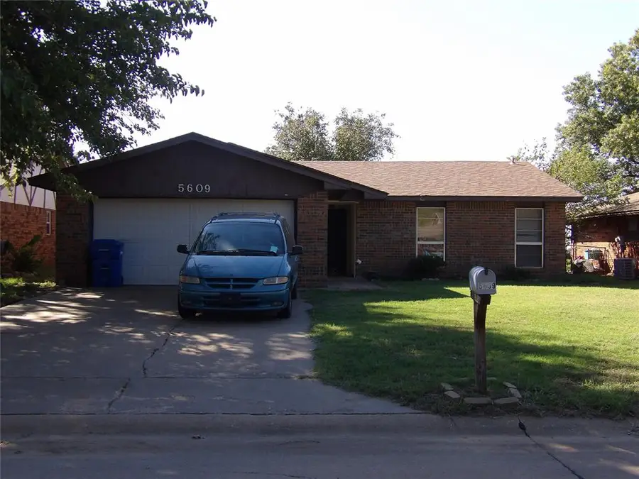 5609 Fountain Head Drive, Enid, OK 73703 - #2