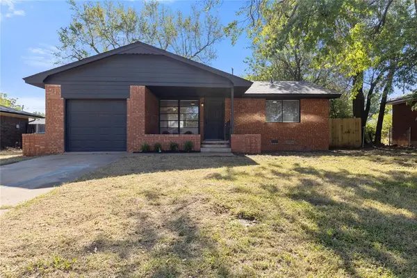 704 Hedge Drive, Midwest City, OK 73110