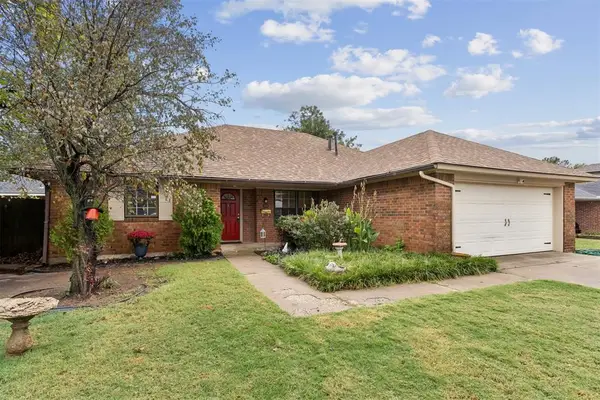 324 W Blueridge Drive, Midwest City, OK 73110
