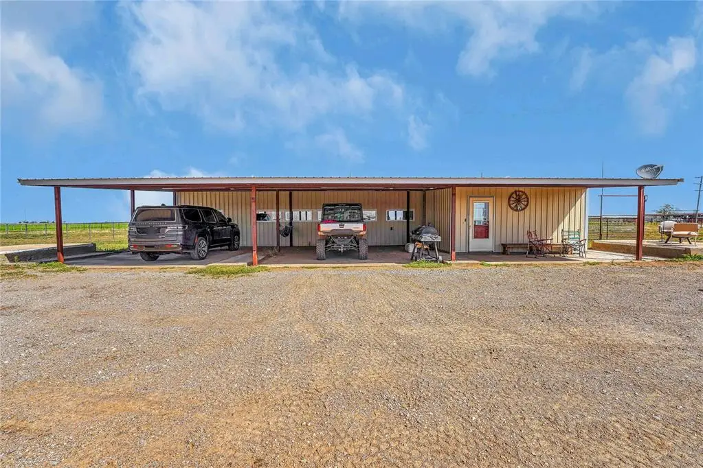 31665 E County Rd 1350, Willow, OK 73673 - #1