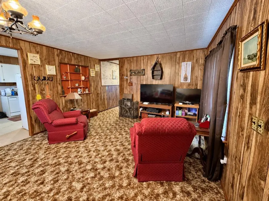 319 Division Street, Hydro, OK 73048 - #3
