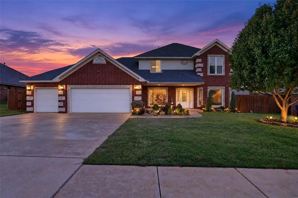 313 N Topaz Way, Mustang, OK 73064 - #1