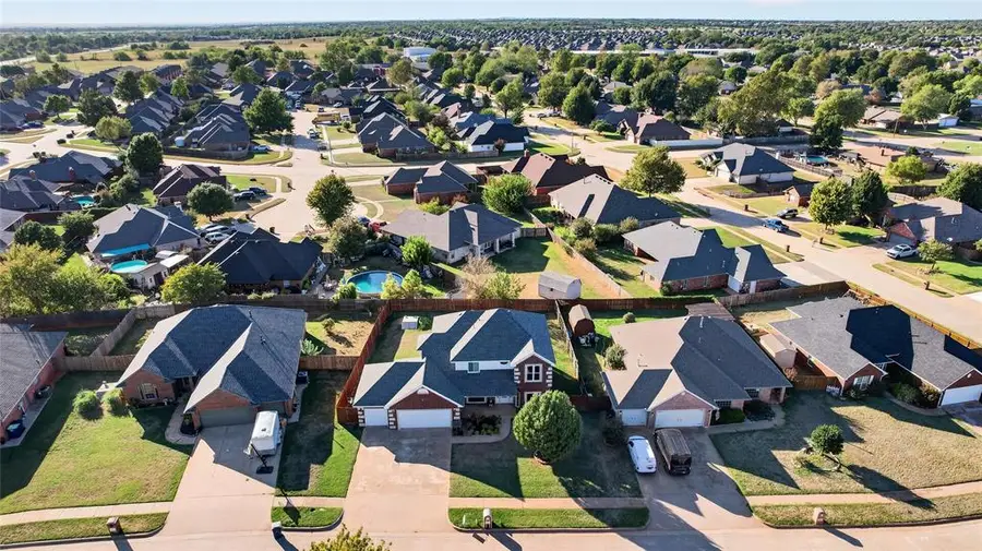 313 N Topaz Way, Mustang, OK 73064 - #2