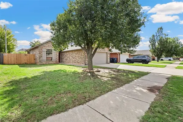 2004 NW 172nd Street, Edmond, OK 73012