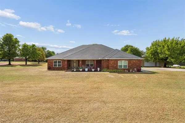 726 Meadow Lark Lane, Blanchard, OK 73010