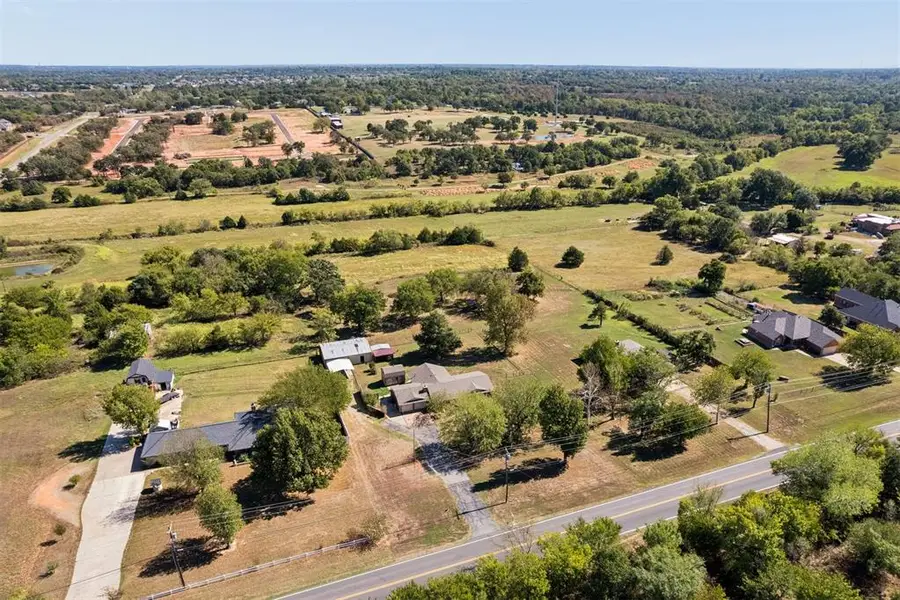 900 N Choctaw Road, Choctaw, OK 73020 - #2