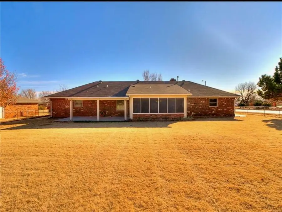 619 NW Jackson Avenue, Piedmont, OK 73078 - #2