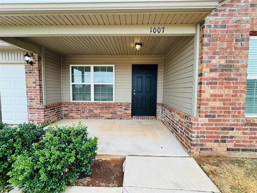 1007 N Donald Way, Mustang, OK 73064 - #3