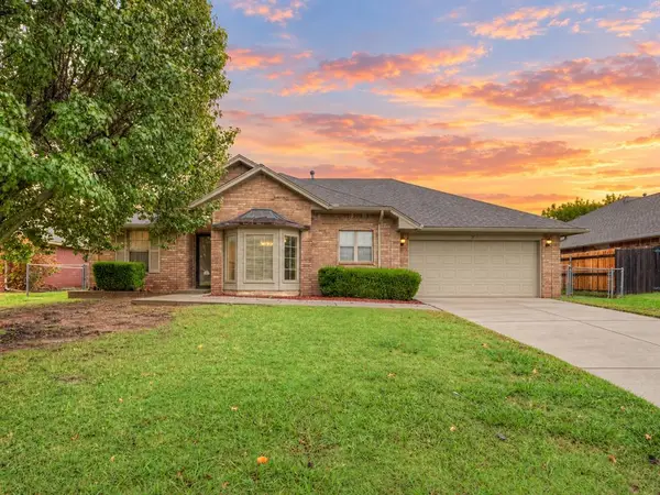 2517 Bellaire Drive, Moore, OK 73160
