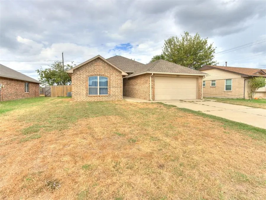 809 SW 8th Street, Moore, OK 73160 - #2